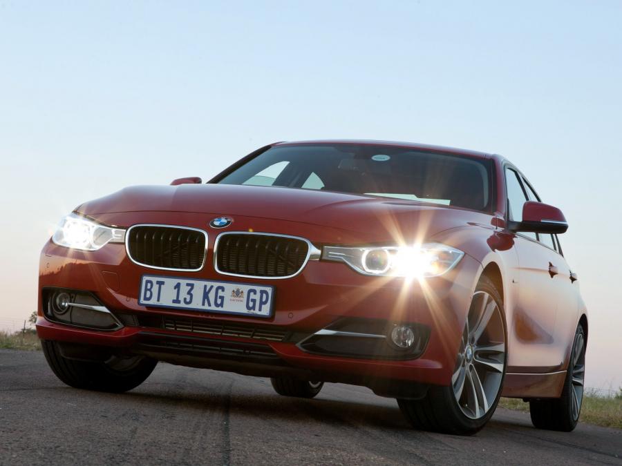  BMW 320d Sedan Sport Line 2012 года  (ZA) (фото 11 из 15)